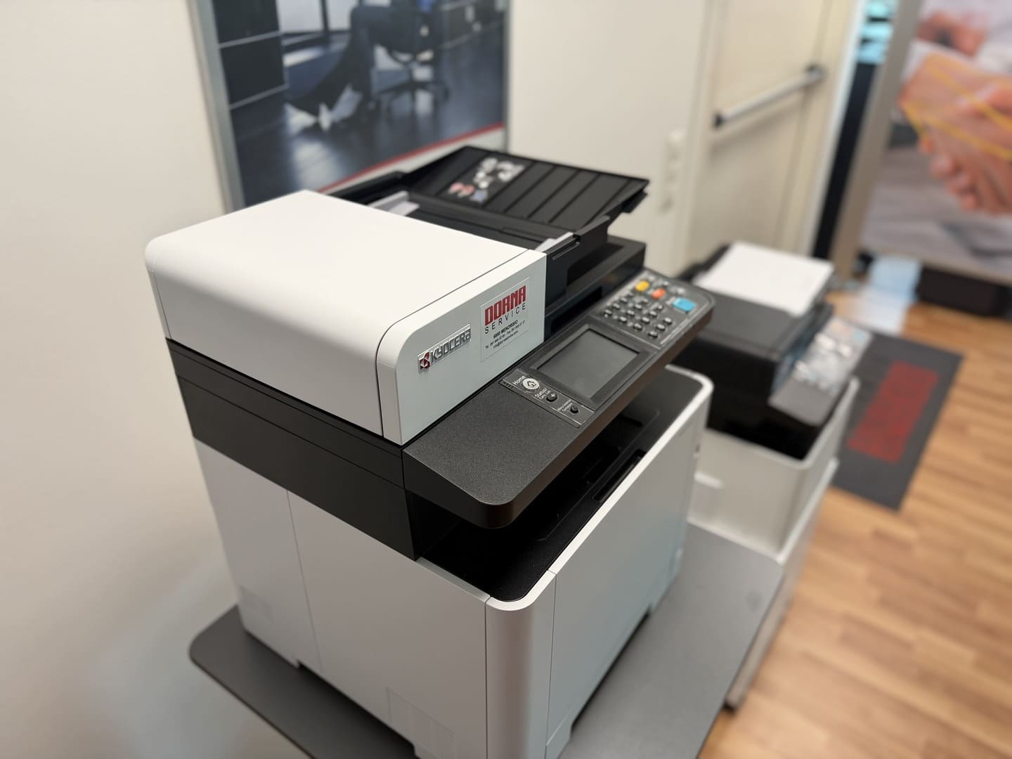 Stampante Kyocera in showroom Dorna Service con consulenza su noleggio e vendita